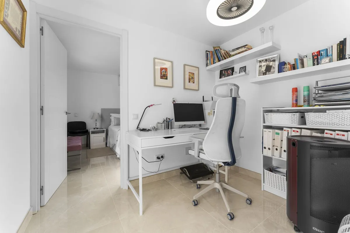 3fa4e8b0-e9e2-4c8c-bd0c-c706e5a2e396