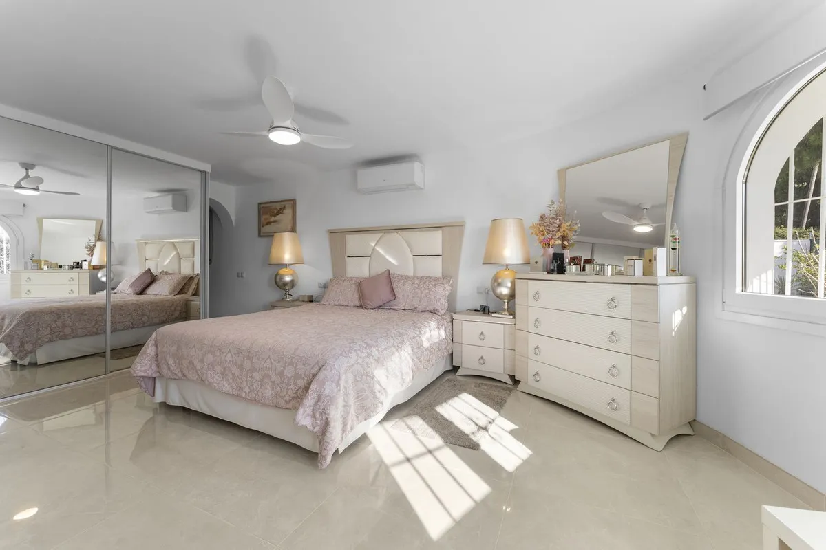 c1c5dea1-a1a3-49bb-9a3d-432d1551c139