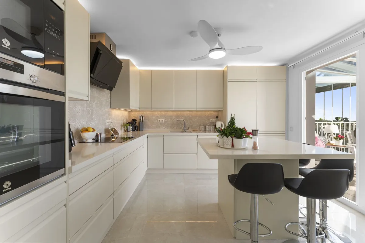 f386ea77-e85e-4d5a-b792-2dace50d5fce