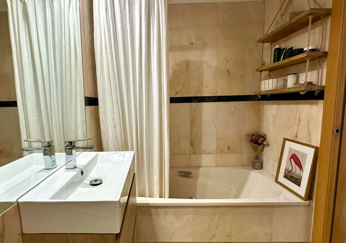 9dc204c1-a5bc-4941-80ec-7a6b0fee3aa2