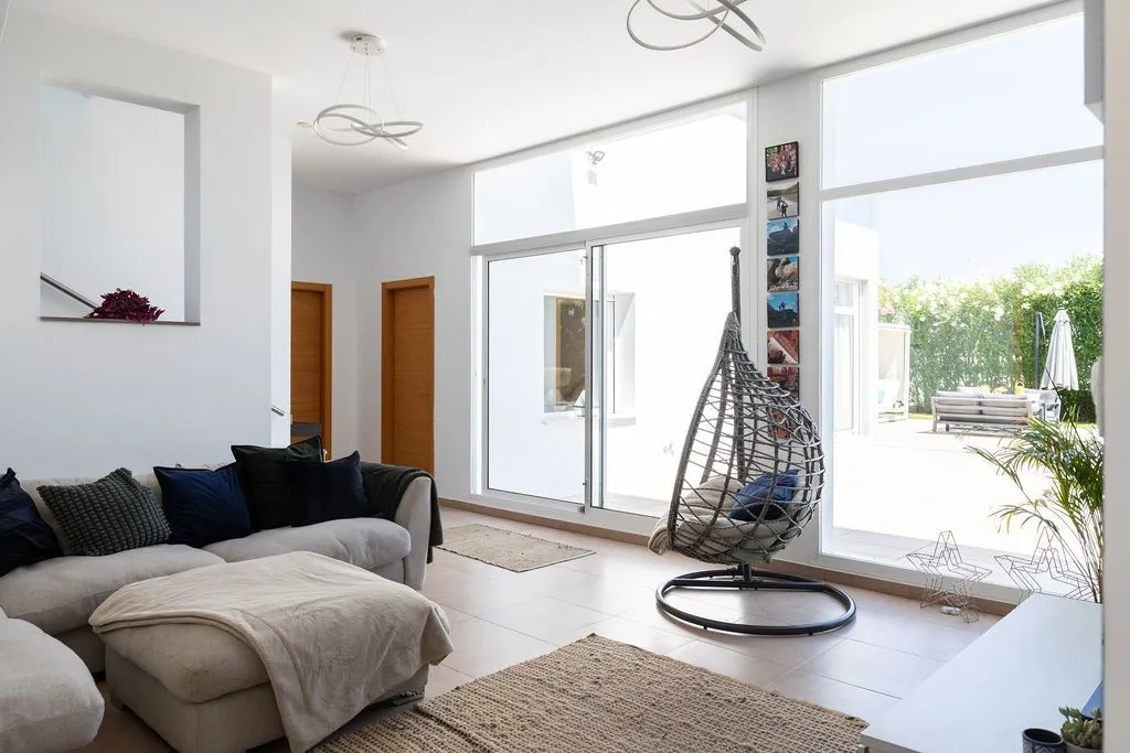 2df3b00b-ee04-4916-ac93-cf6be52c1453