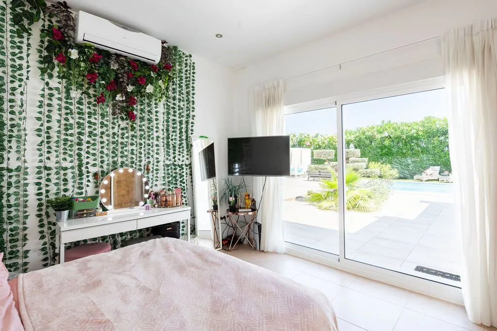 58e6aad9-f8a7-4693-8477-16e142b95465