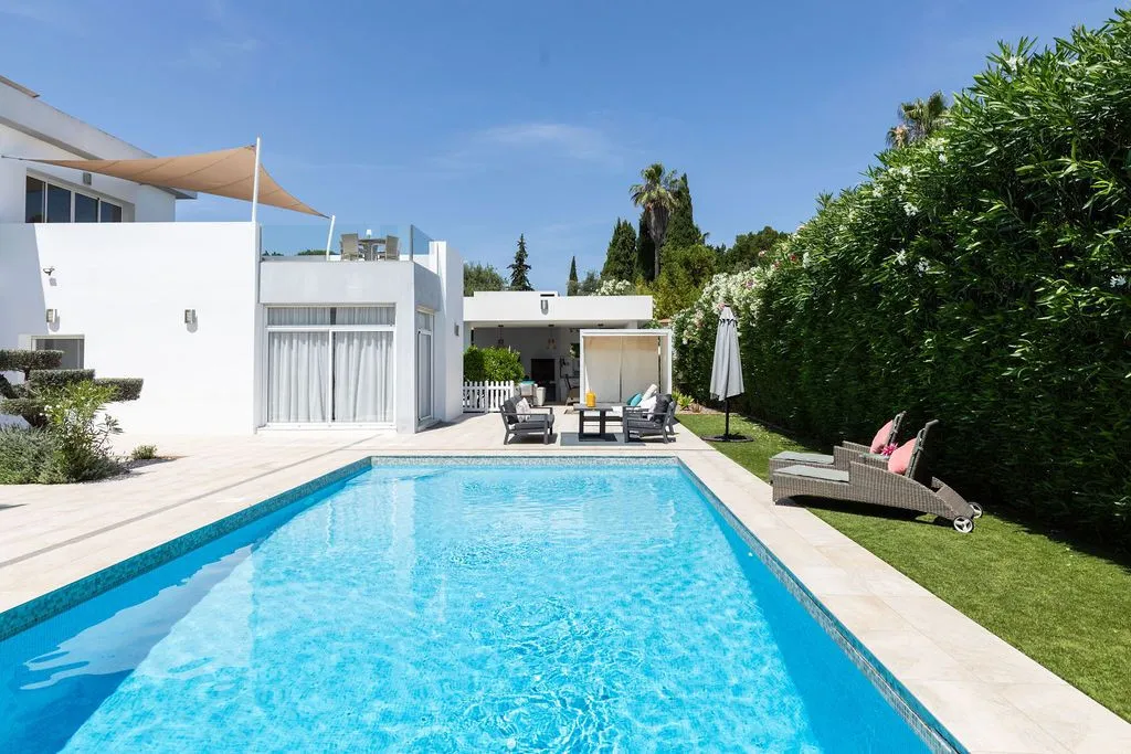 6c739dda-fa8a-4c62-877f-1a28c7f35ce2