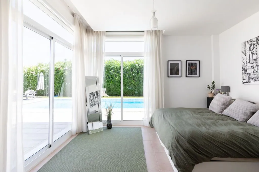 c093adb5-3876-45db-b5f8-a909ca342091