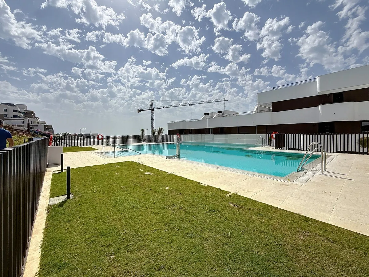 81194fa9-8172-45b9-97ed-7d00d1eff883