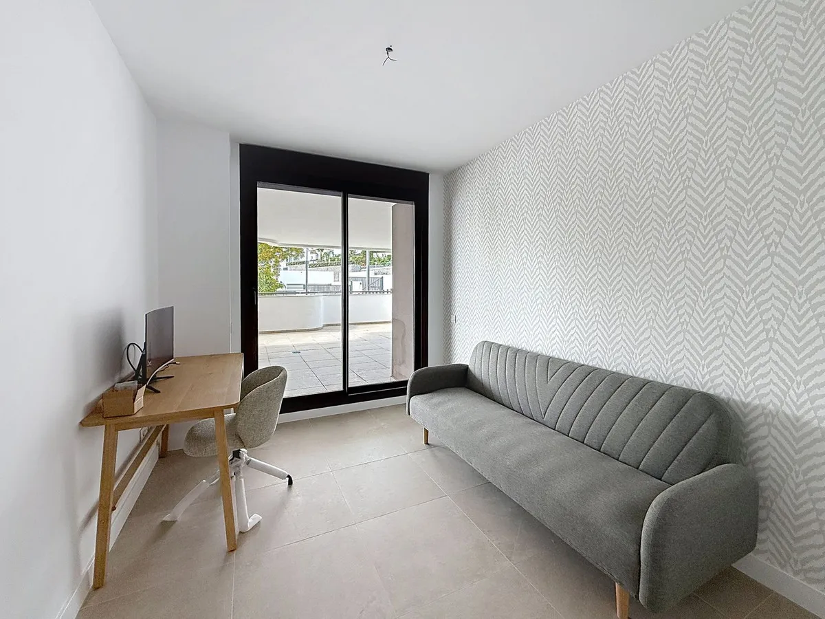 8bf342d2-3491-4941-a0ee-fde8c115f43f