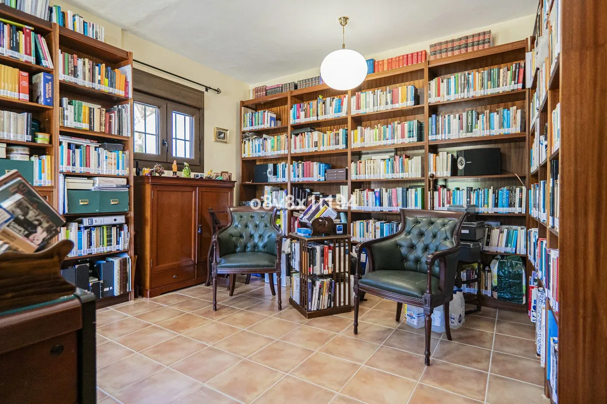 6b28ed4e-50d1-474c-930b-0881d710d7e9