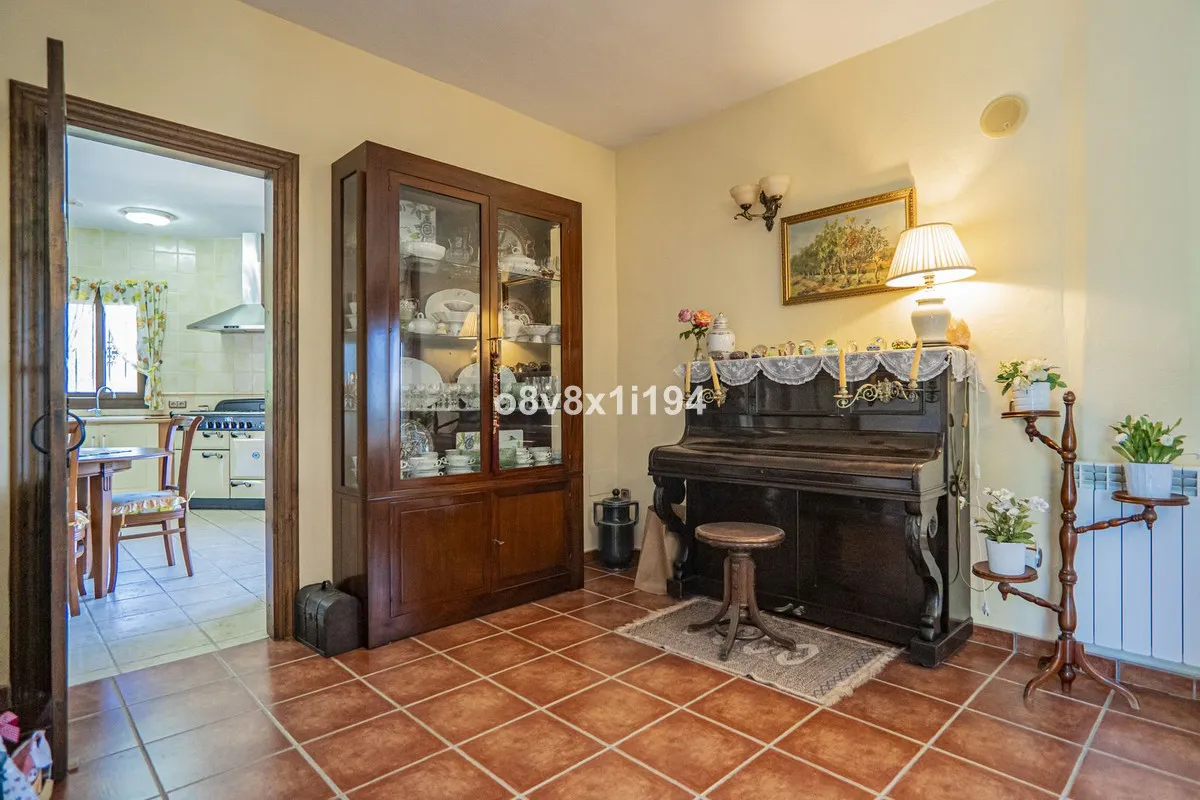 d9aac180-baa6-4747-bf44-ee241113a8c3