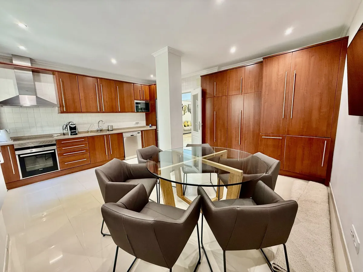 2c2558ca-c69b-4f2e-9a58-2aa38e53d633