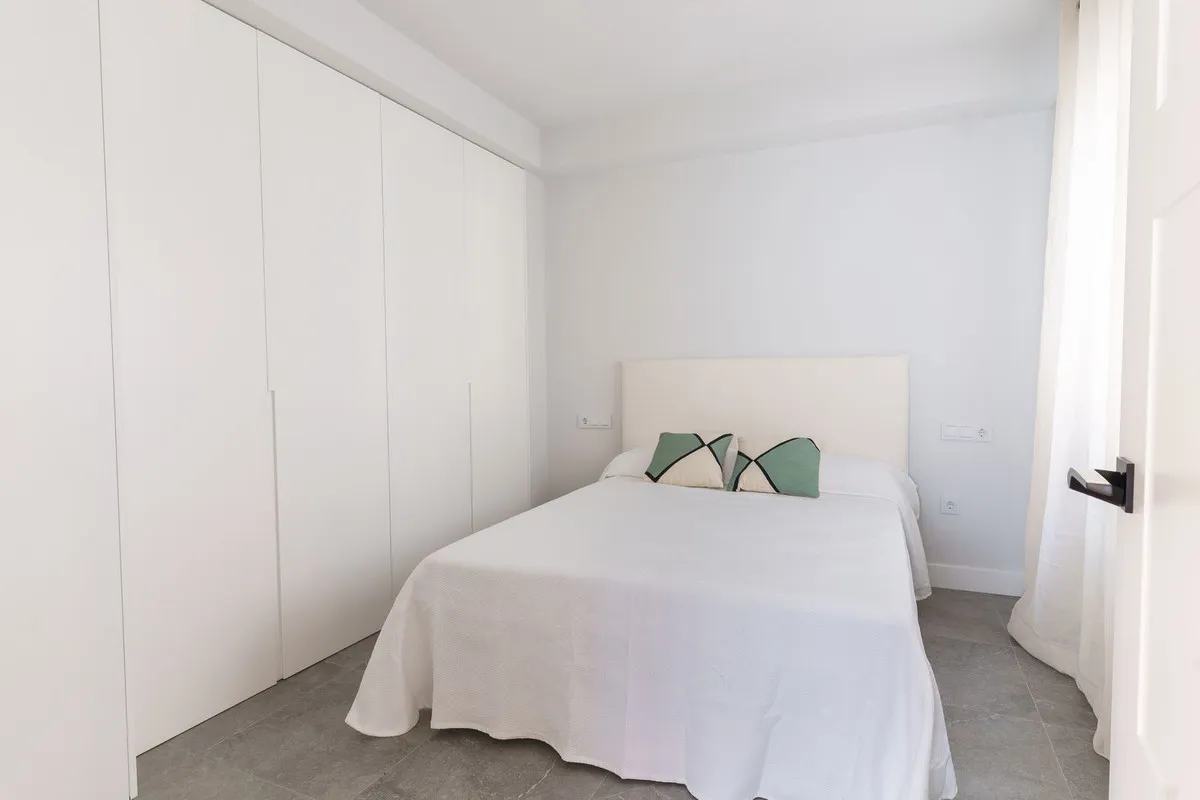 2c075afc-e811-4c45-a8f2-66b149fbfeb7