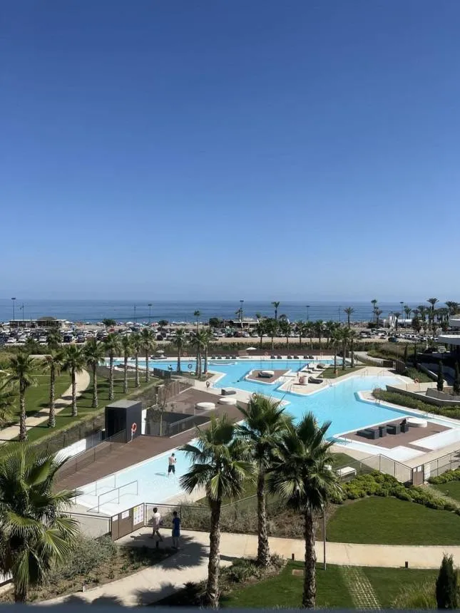 ca3e5716-64b7-4b96-a4e4-53f41ddcaf8d