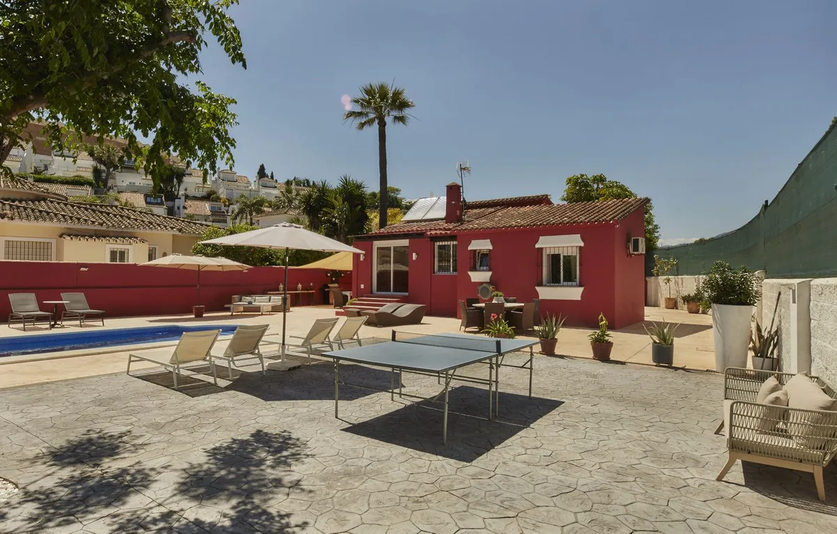 06b4bd41-c1a3-468e-afb6-ed04995ea4c5