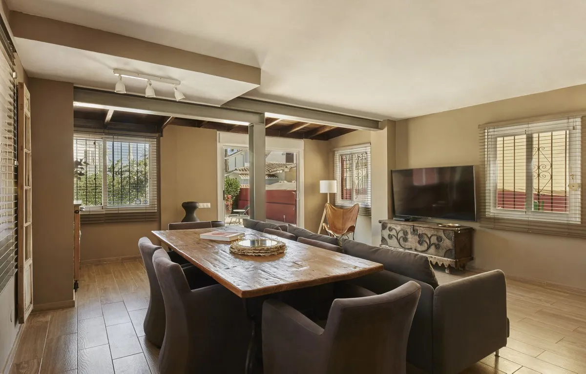 0c80b977-e7c2-477c-b48a-c9912c2e6aae