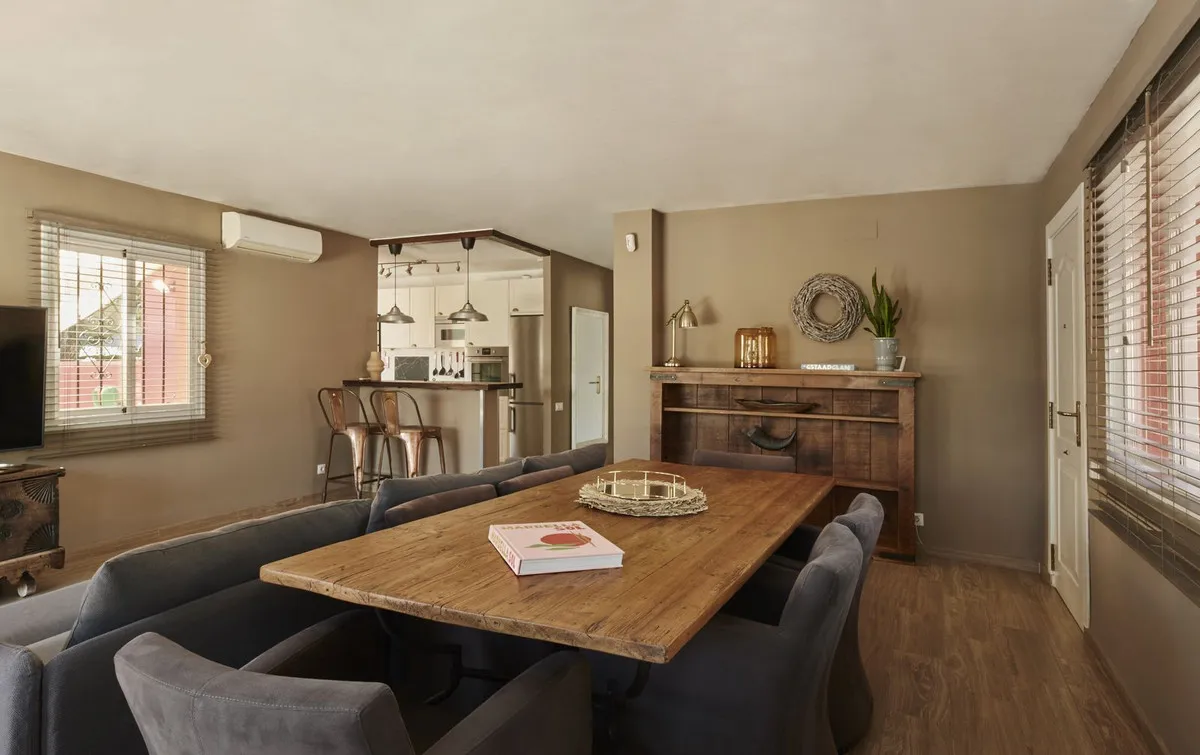 2a77b991-de2a-4515-8111-4b0a00c06016