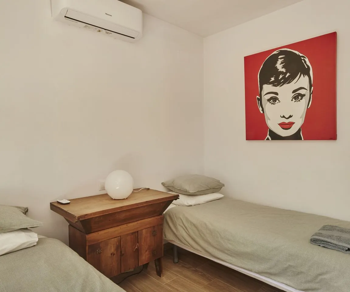 6cf51dcc-12b5-4e50-b2c6-4d4258728e16