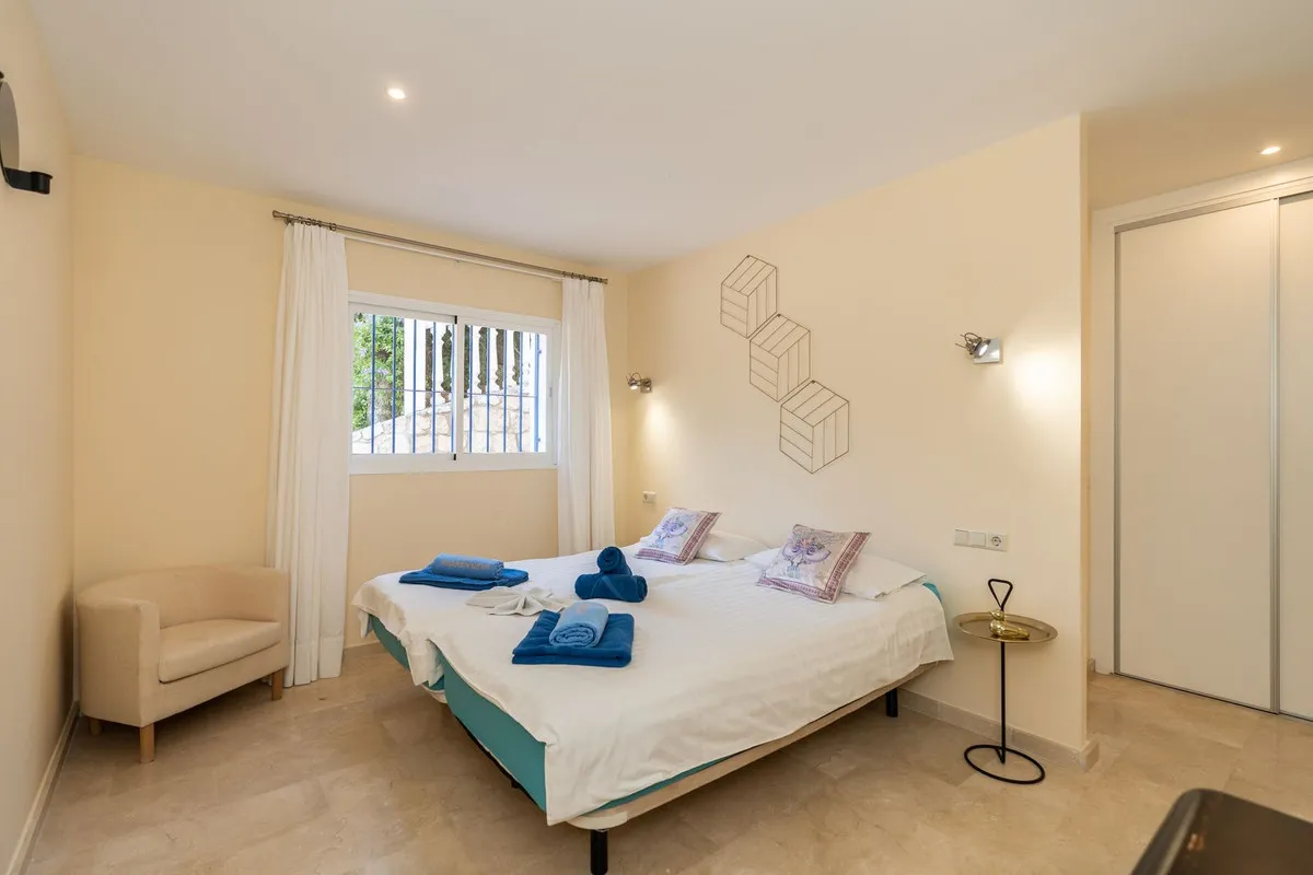 62bf7c2e-a046-484d-9011-8adaaf0123d5