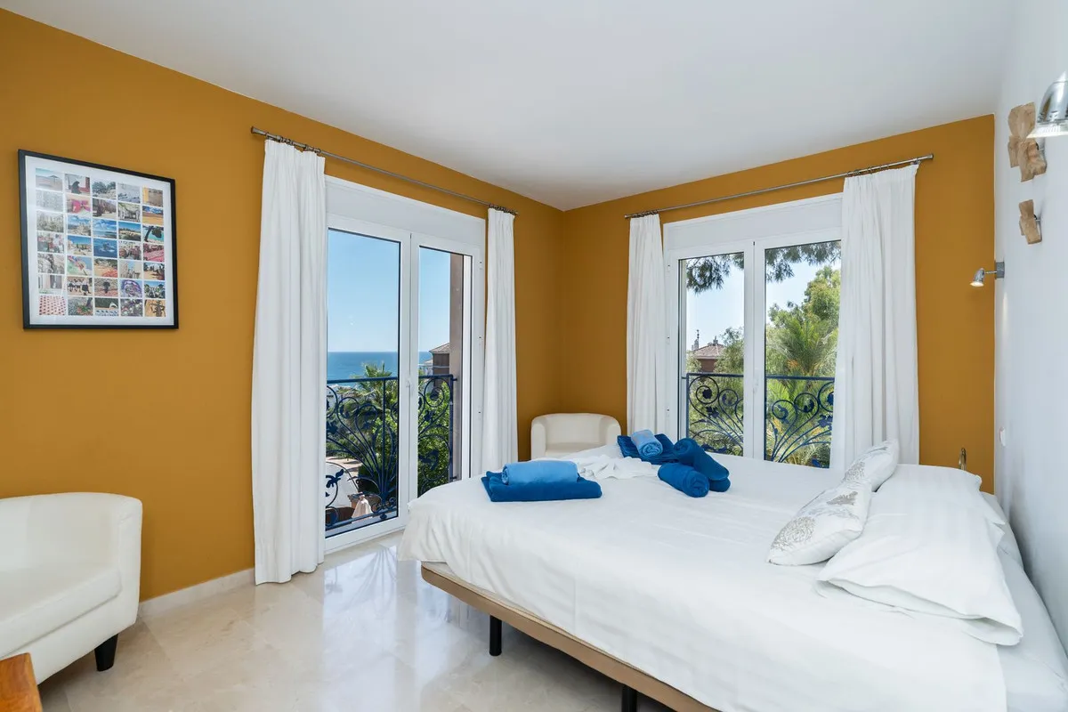 daffc0ea-4fed-49ff-a773-0c69a40f0daa