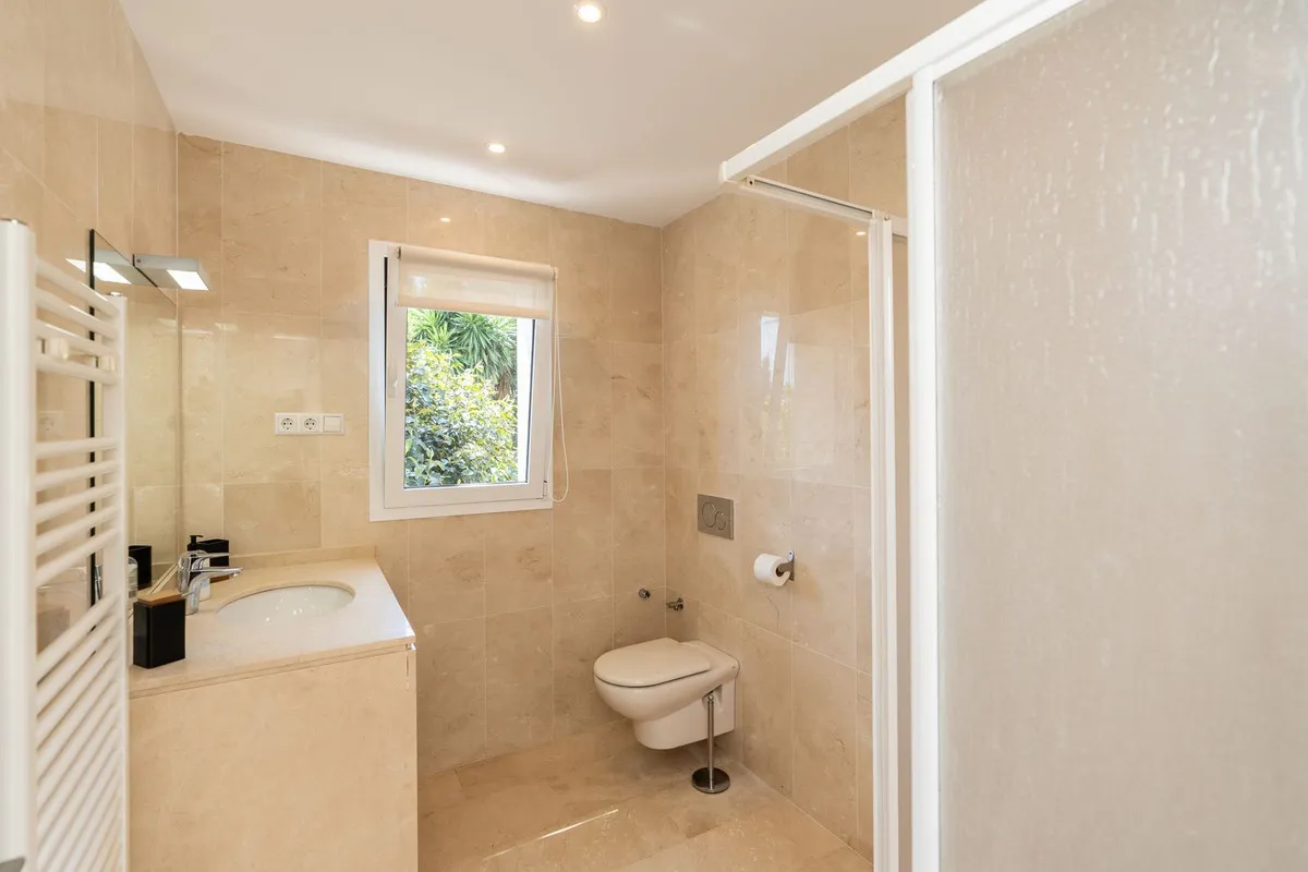 fb90752b-c456-4232-af6d-7a324d1b850c