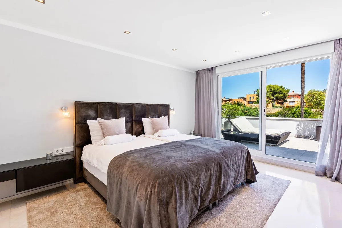 2d3ccfe1-856e-4704-8cee-abec2273b4e5