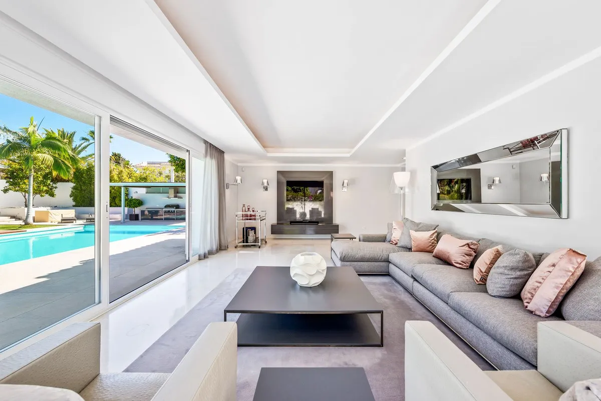 6ad07626-f6b9-4192-9ec7-a126478f9208