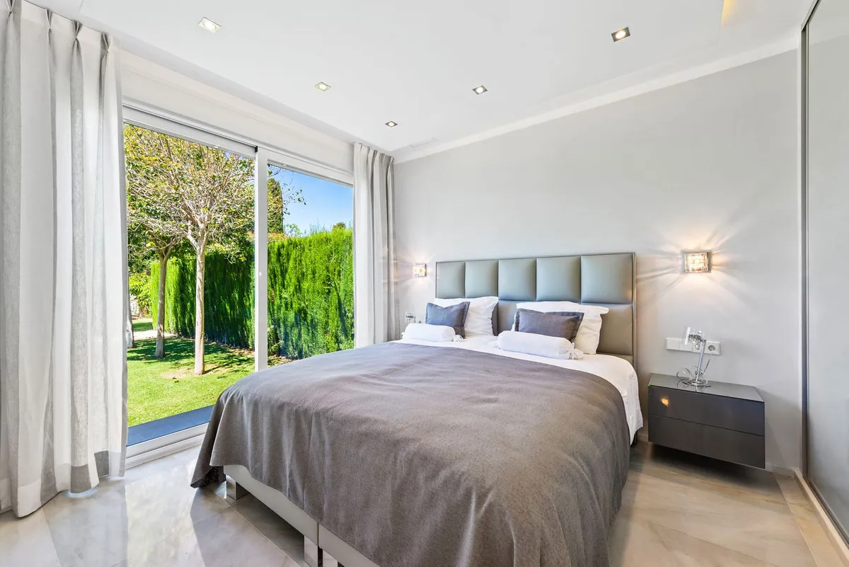 9d5f5990-f081-4a92-be91-d669b6107c36