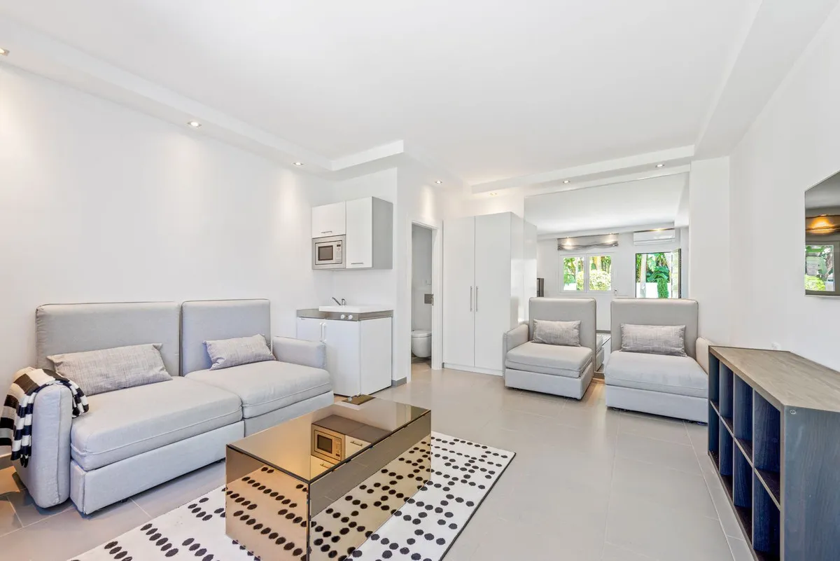 aa033cd2-6ad3-4325-980d-7ab9a4f5586d