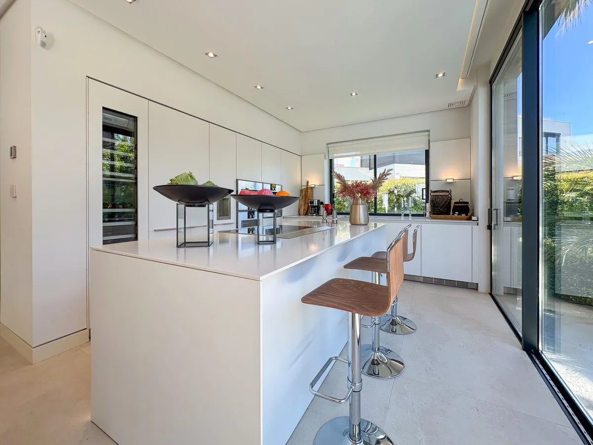 01dfedef-c42d-4807-844d-f8b0d7772f41