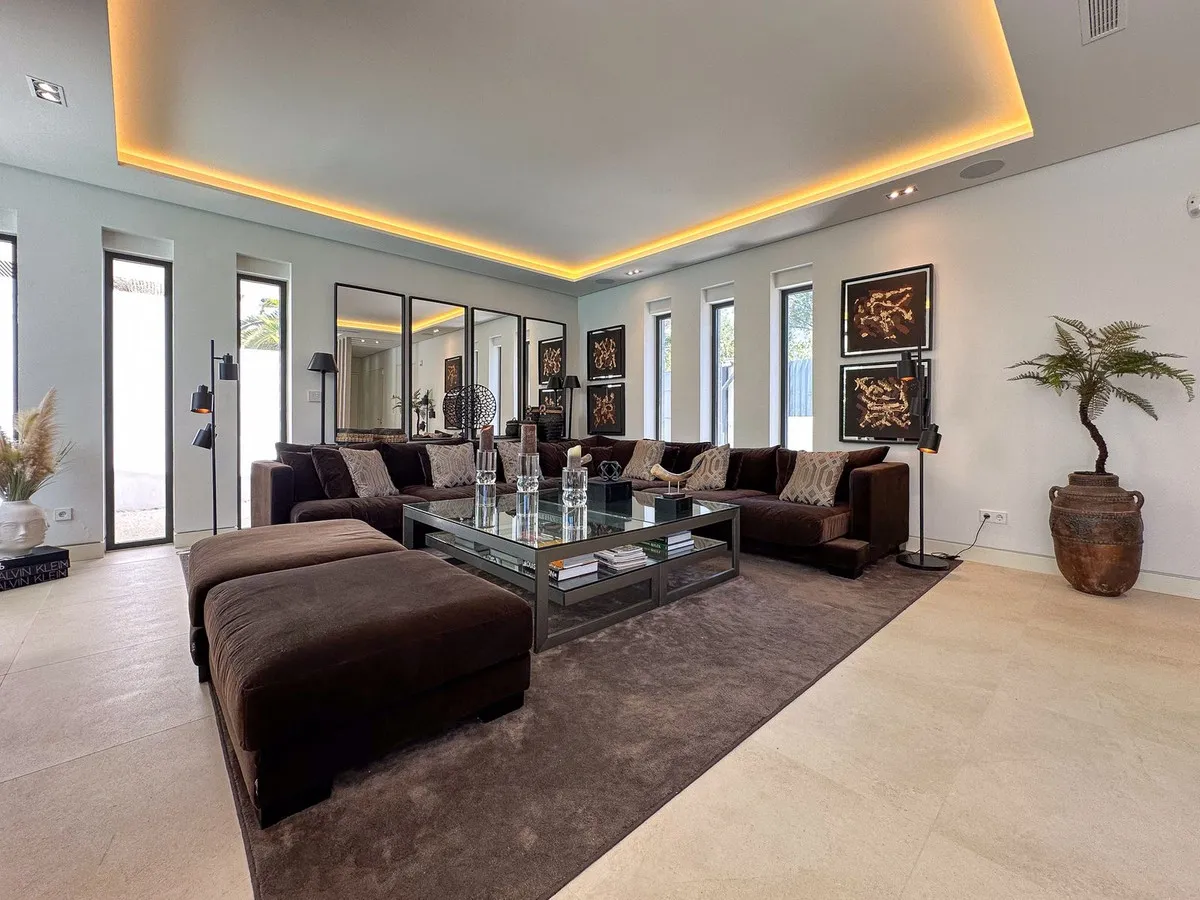 3f53ea12-677e-443c-9458-3406459f76f5