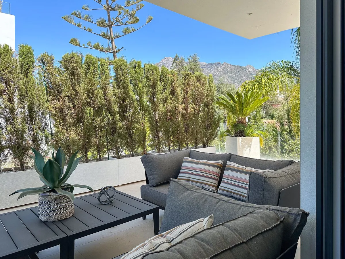 737d30c9-ab83-48b9-8f1e-5e6b197735df