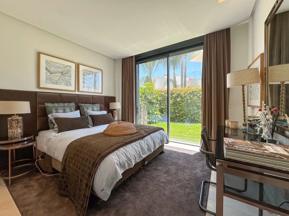 8fcb72a4-58fc-4b0e-b4ae-1fe287ab528e