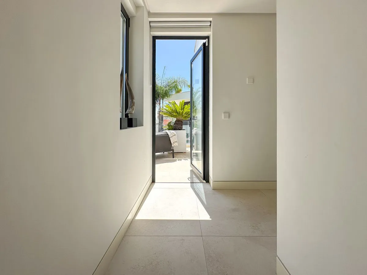 a563233c-eb7d-45f6-b19b-6d65374cd850