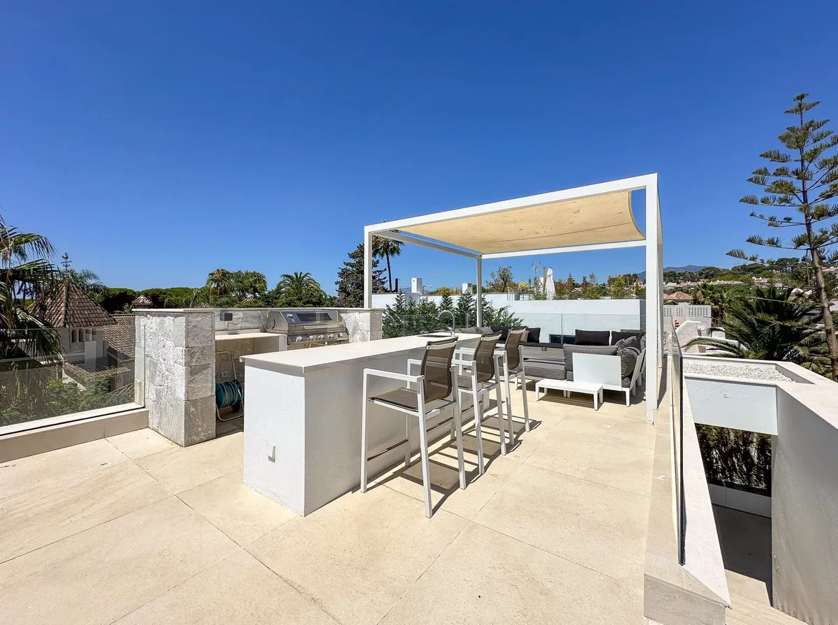 b6592fb5-9c15-4334-ad2f-c741afb54235