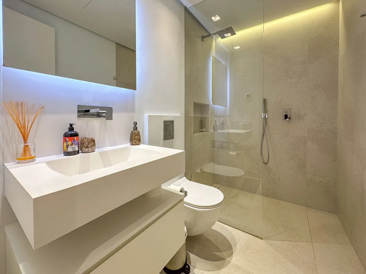 bc80579d-114e-4f2f-ad97-ca9a97099483