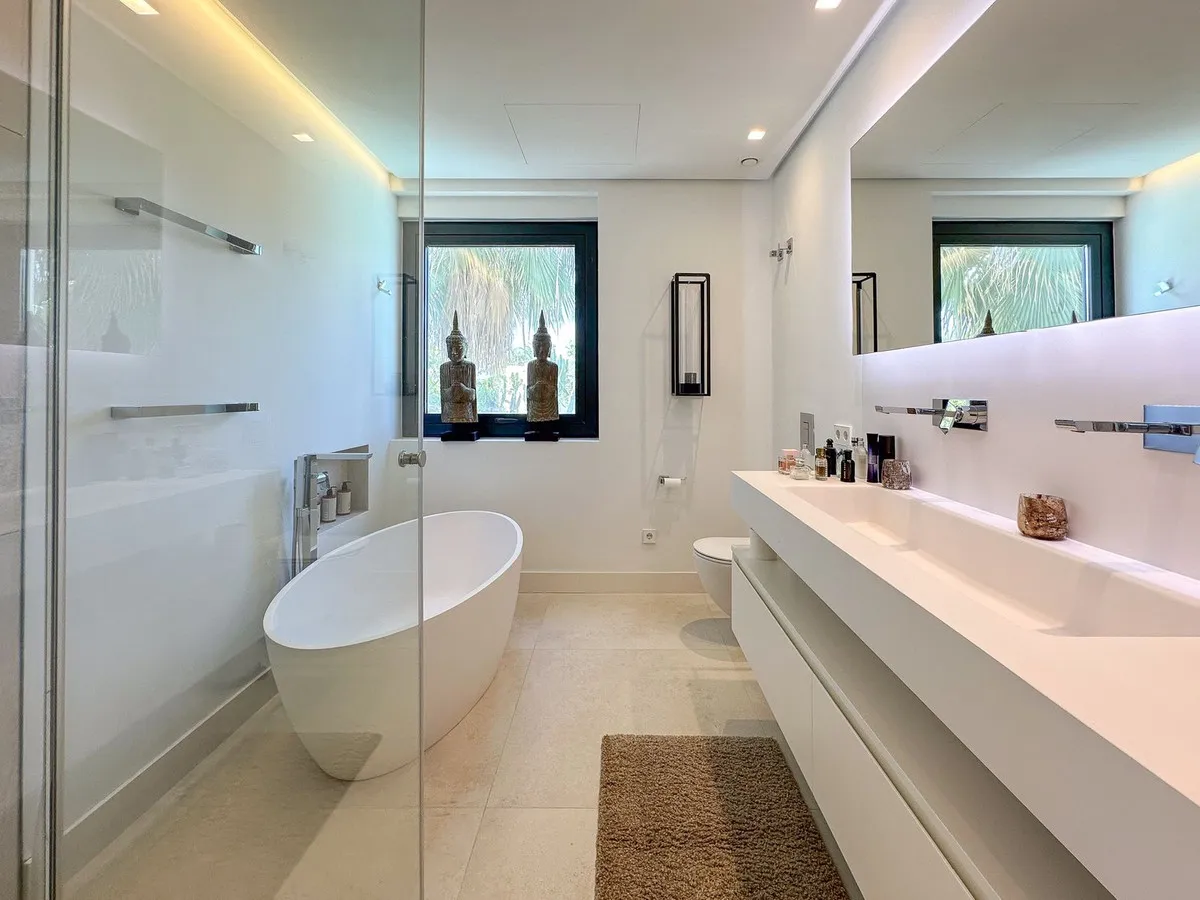 cdbbac33-deb5-4cd9-857a-c3e4b1429913