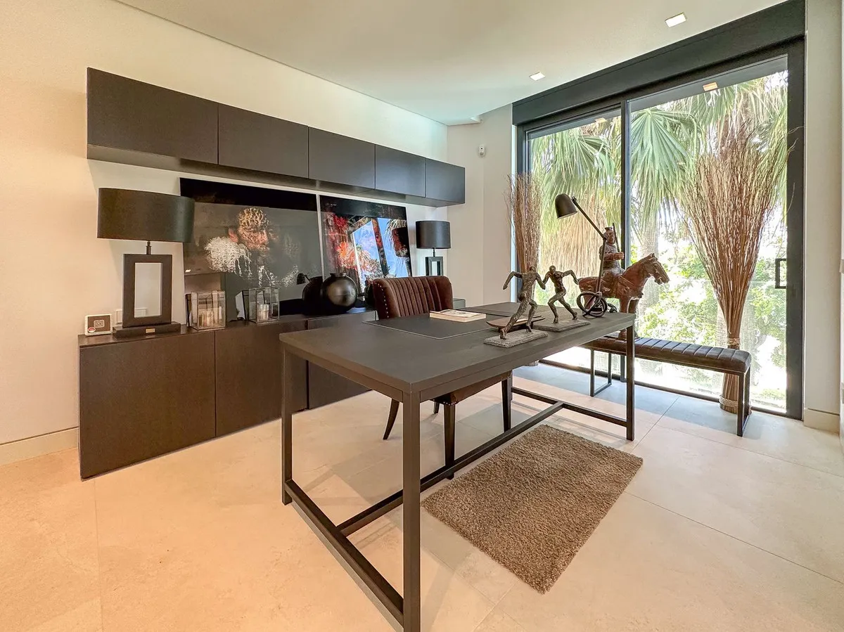 d5877f02-d810-4557-bffc-54e4c3fb7725