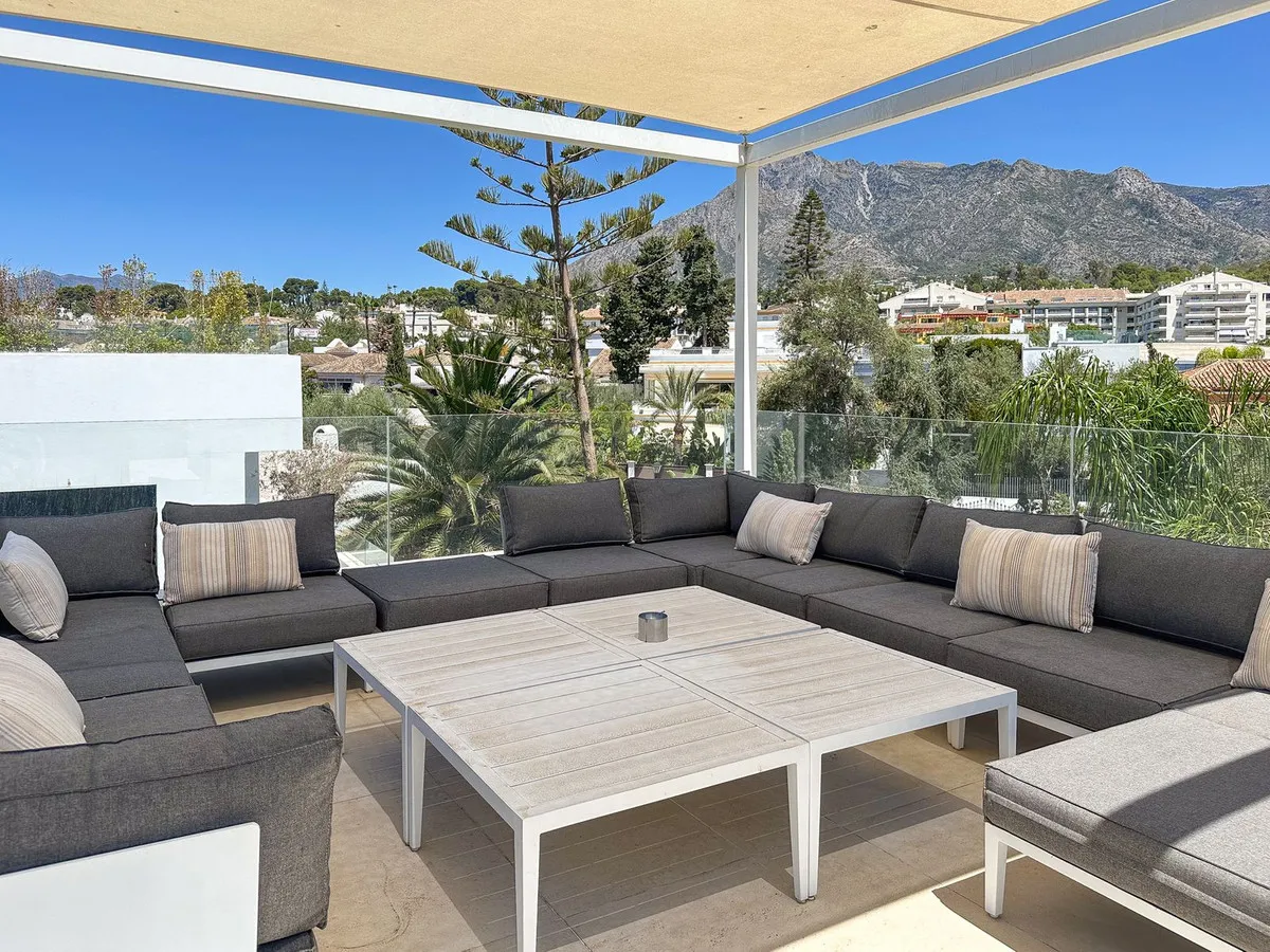 e3ce8103-a41f-47ec-b60f-f04fa6e79c43