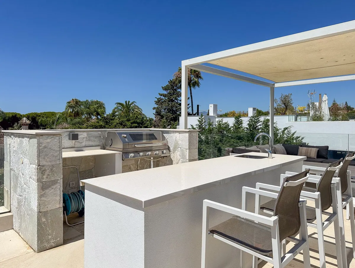 f9c0cd6d-7ba9-460d-8aaf-628335af8518