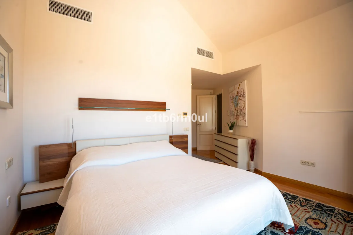 12e1b1a1-d8c9-48b6-b039-b6924c3ea290