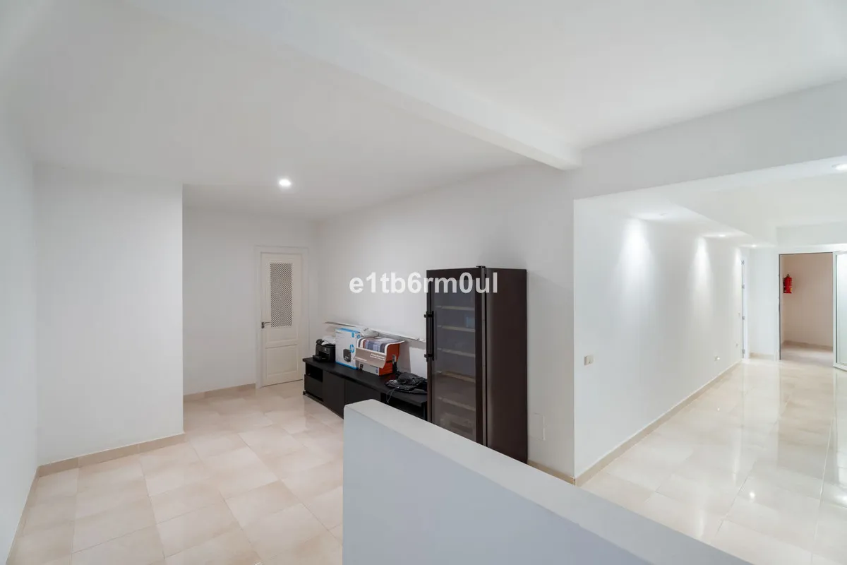 5b2a5aab-090f-4a28-be1c-f0cbe321d6bf