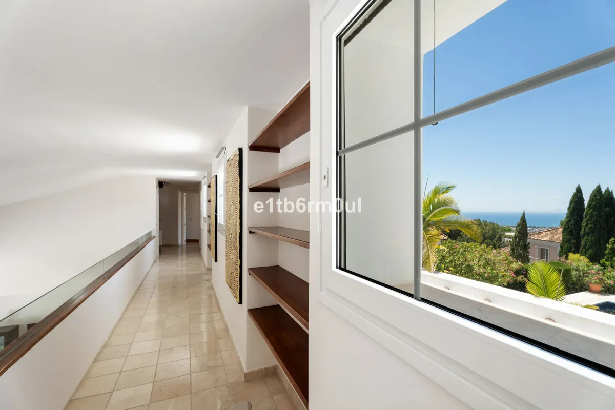 e16b9a95-1bee-49f3-985b-cc71b9ac9f1f