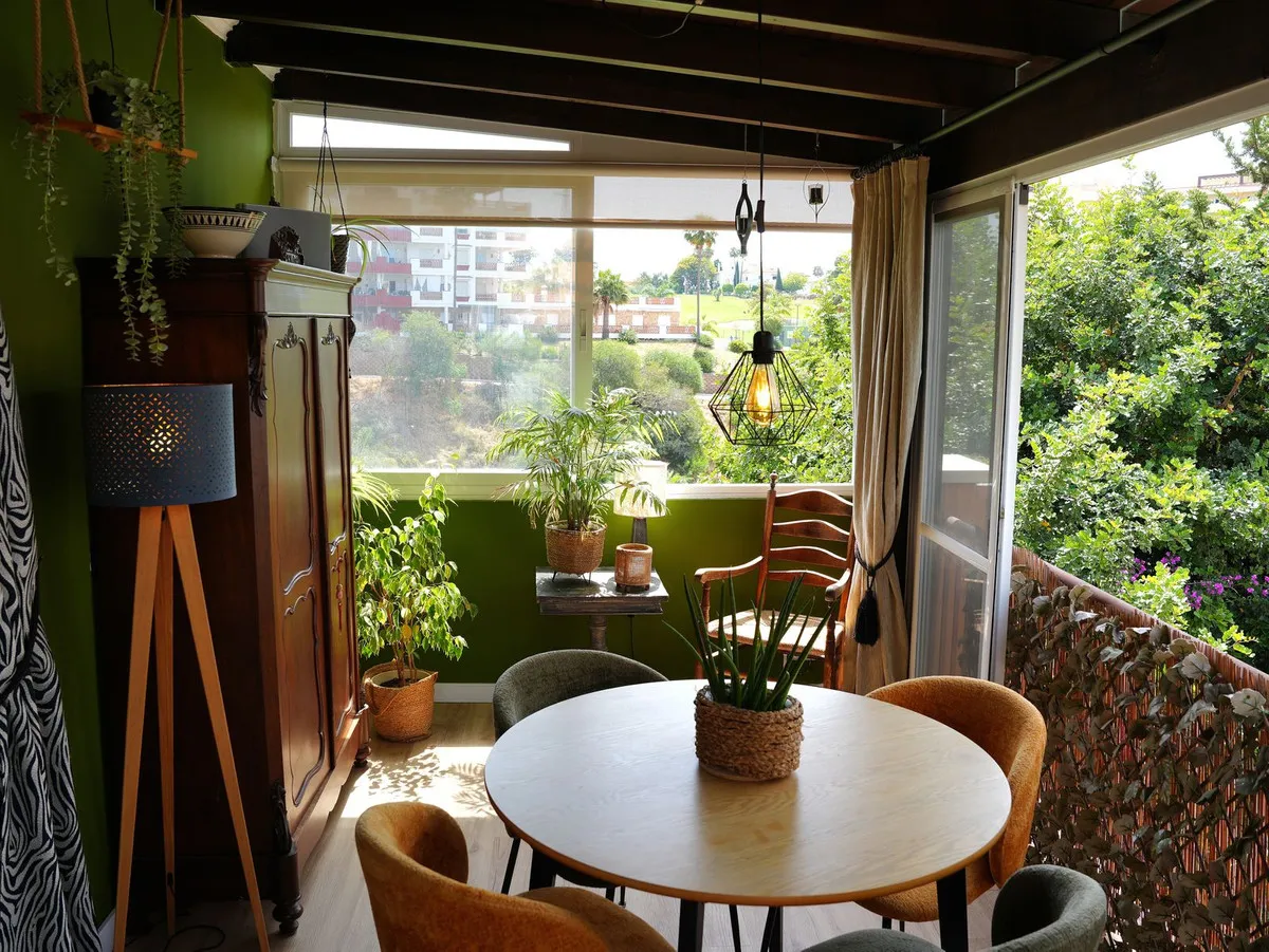 1a4a7d4e-0277-42ed-9e0a-1d06d4bf43b2