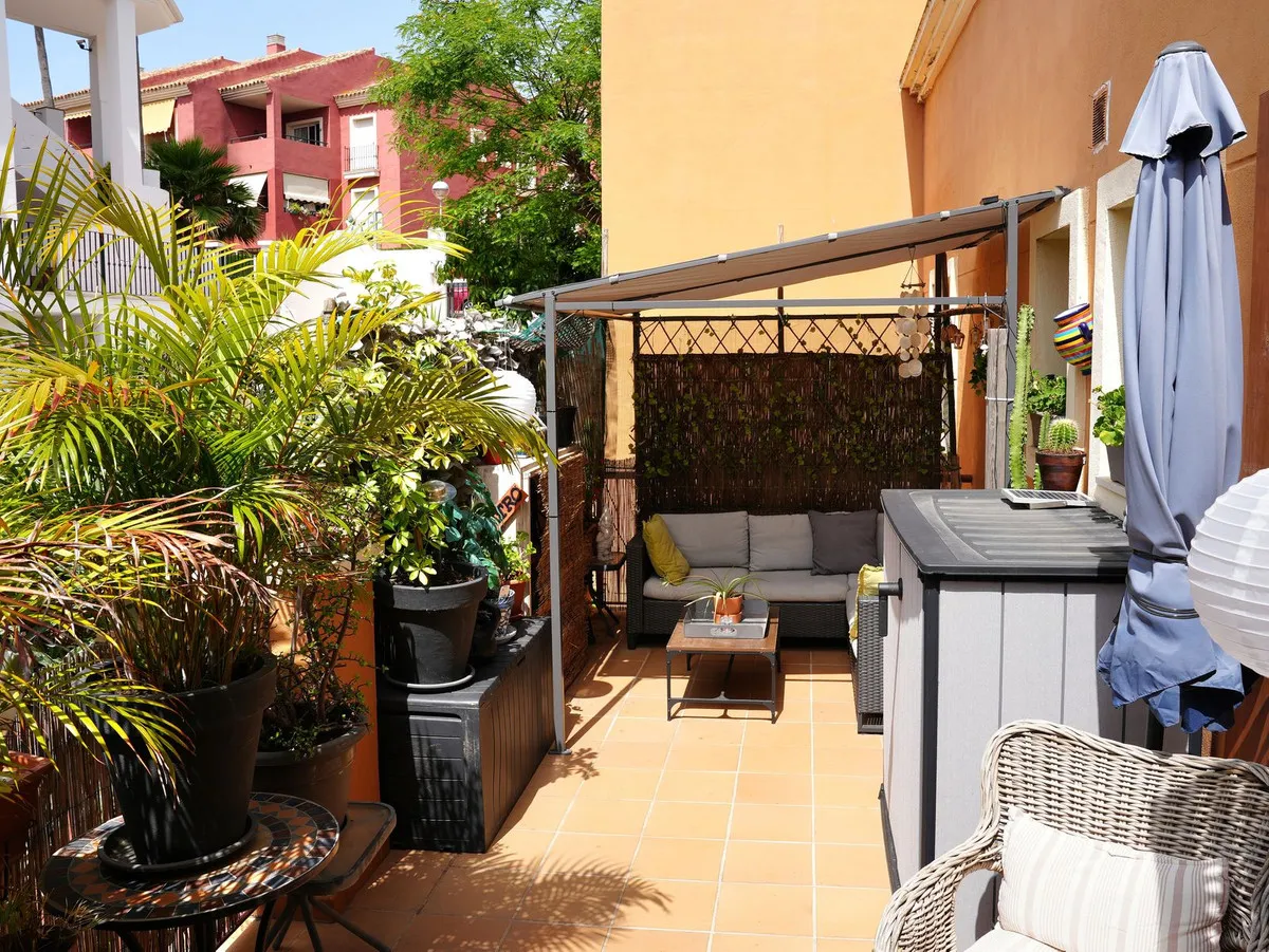 8e350f89-c708-4a0c-a775-9e4a7ab68948