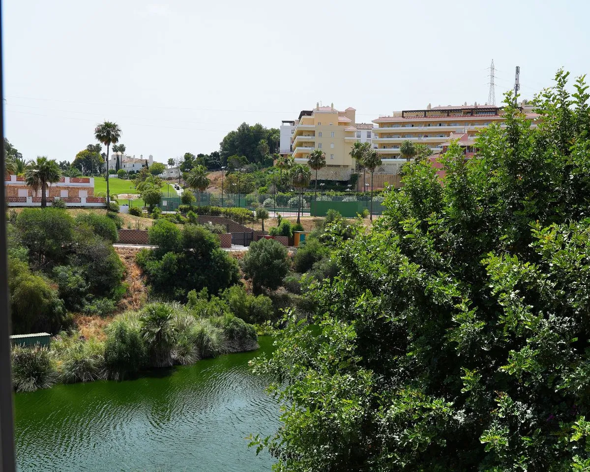 ab507587-cb8e-4494-8e2d-4104f6bae585