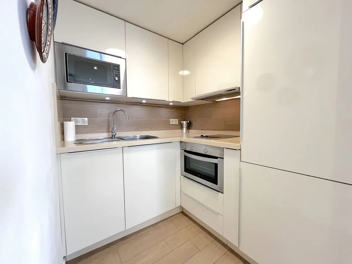 800e1305-bb6c-4d57-aa3b-923813741fbc