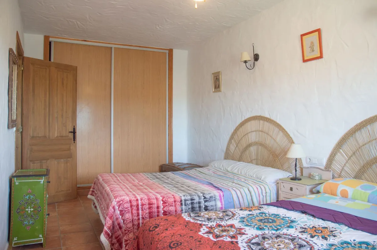 76bb3cc5-87b8-46cb-9268-7e79818a064c