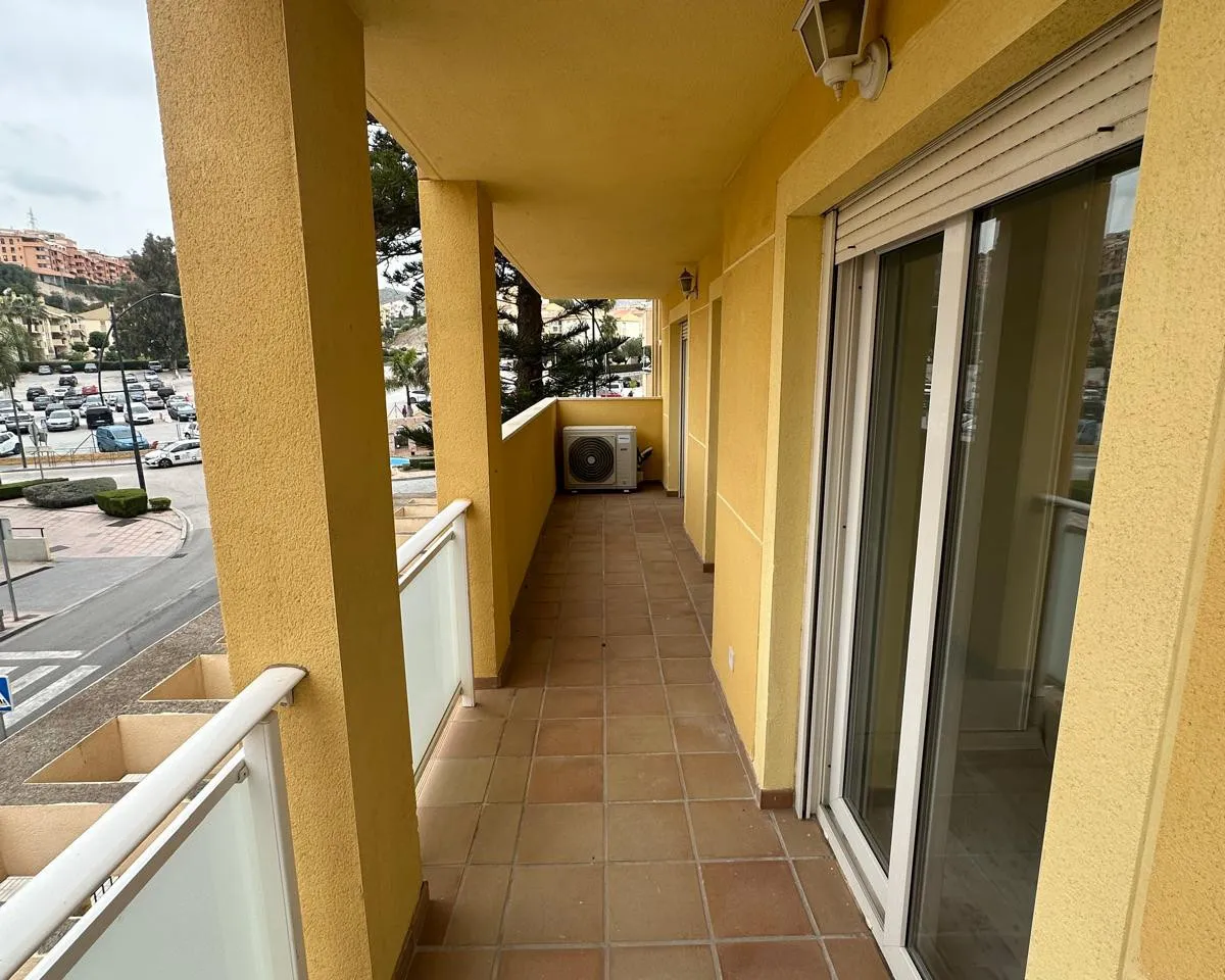 4c3282cb-eeb5-4e39-a8c6-db7d969af556