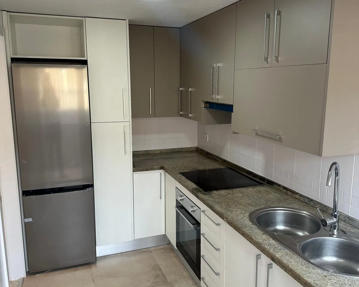 7fe9dff3-752e-4414-9914-e057838bf5af