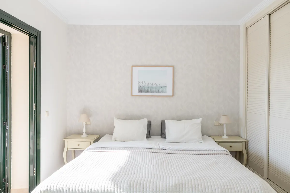 098e3701-cc47-4ff9-9fd4-29c96a048638