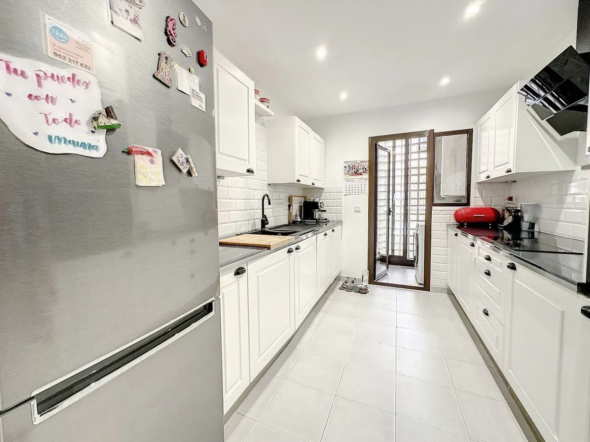 b4906b73-7279-4f02-9d04-af9cd1e79a7c