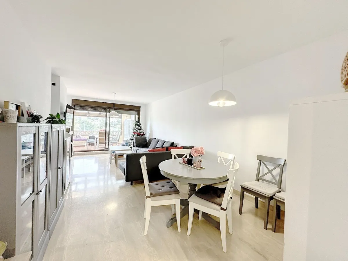 ef63eb98-ad63-404c-a13f-84a8bc759d66